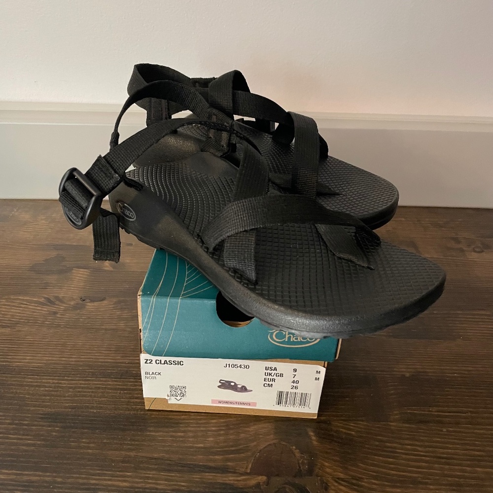 Chaco Women's Z/2 Classic Sandal Black size 9